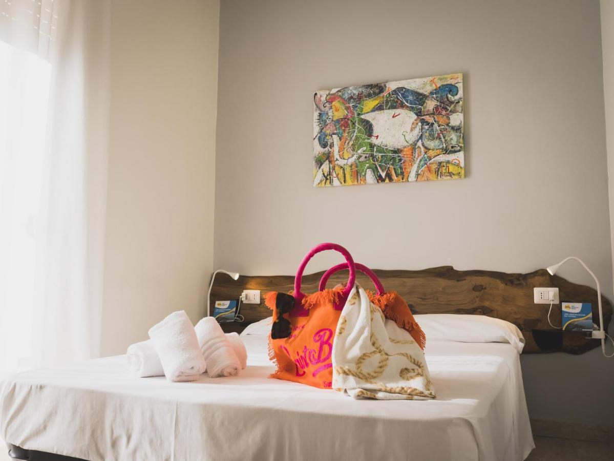 Minturnae Hotel Скаури Экстерьер фото