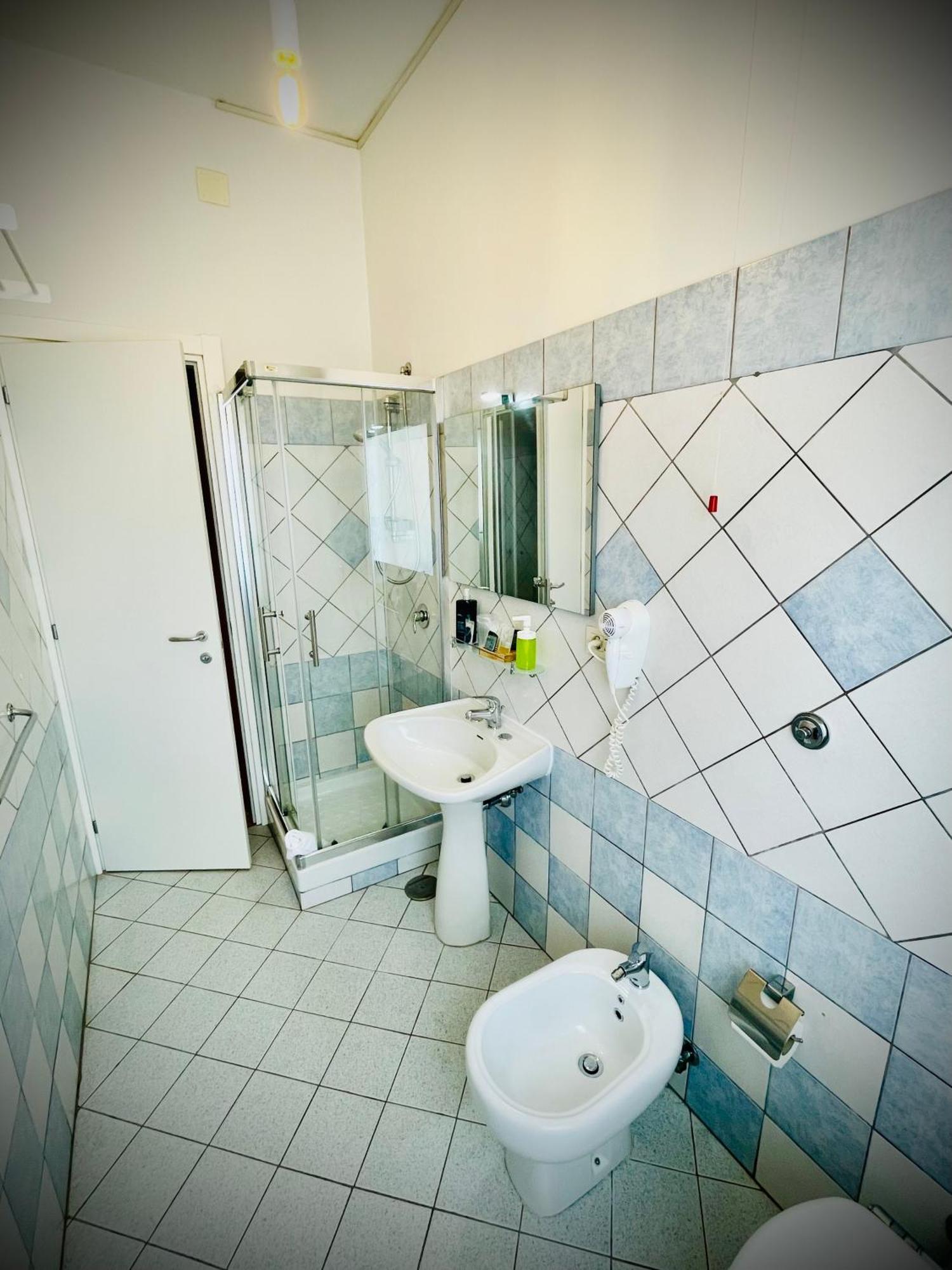 Minturnae Hotel Скаури Экстерьер фото